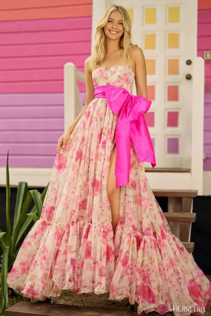 Unveiling Sherri Hill&#39;s Mesmerizing Spring 2024 Prom Dresses!. Desktop Image